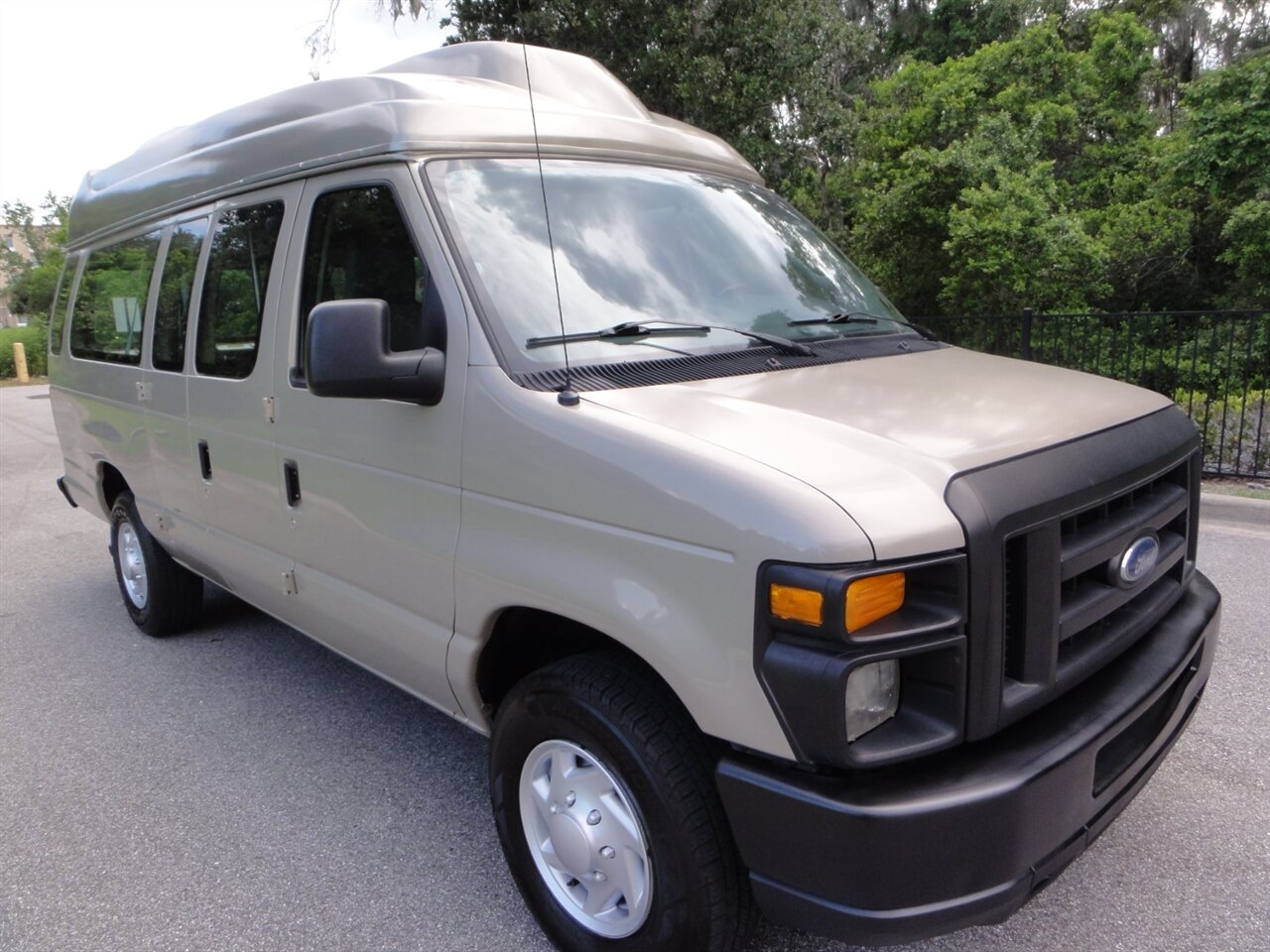 ford e-series econoline van 2010 1FTNS2EW2ADA30930 image ford e-series econoline van 2010 1FTNS2EW2ADA30930 image